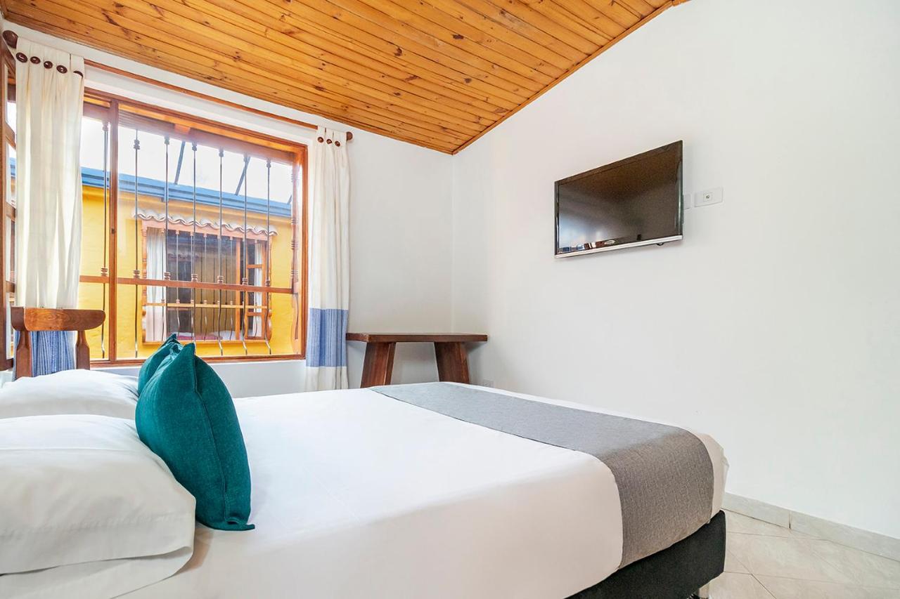 Ayenda Hotel Casona Santa Rosa Chia Bagian luar foto