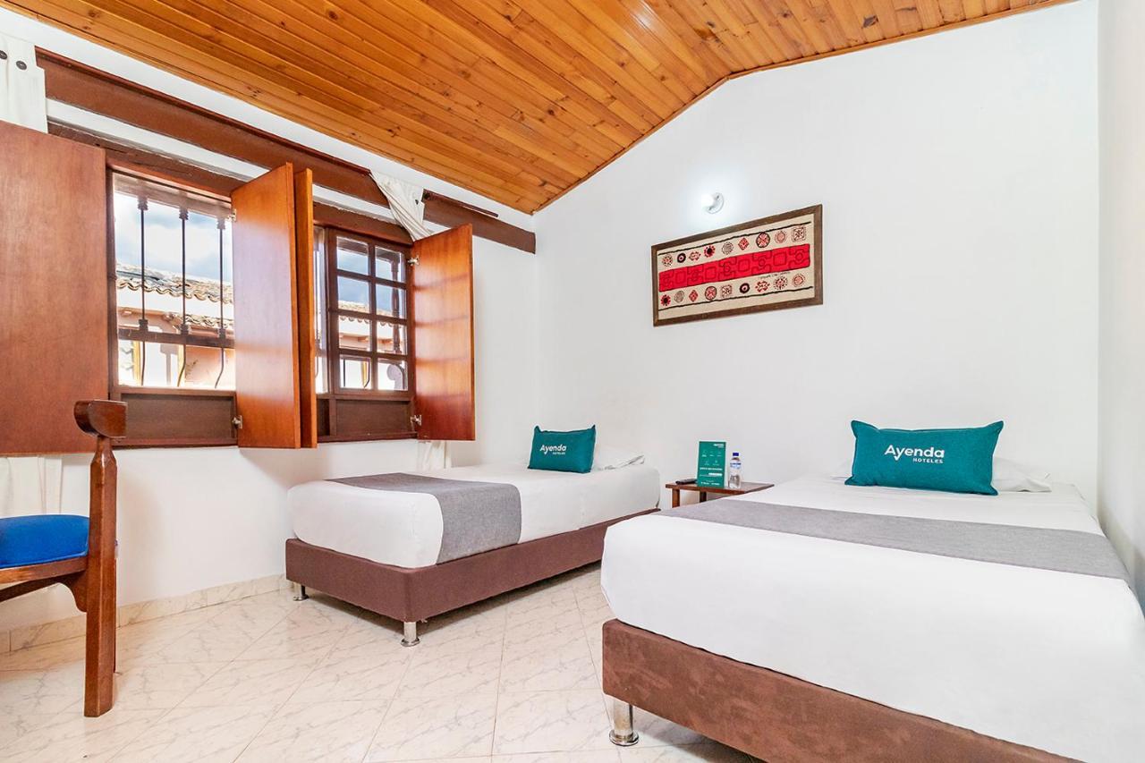 Ayenda Hotel Casona Santa Rosa Chia Bagian luar foto
